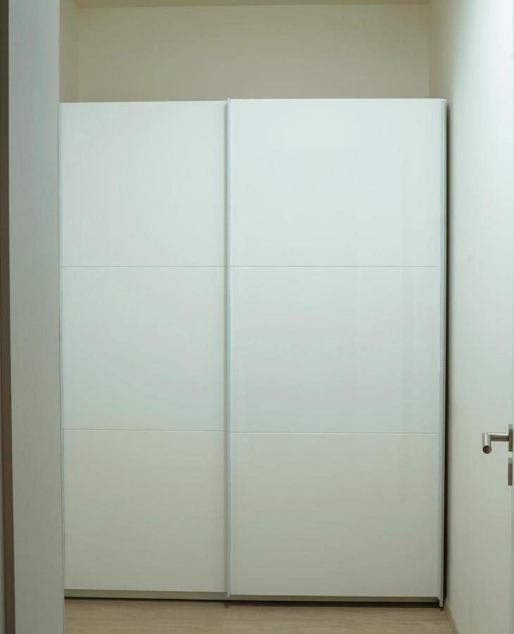 Tran Chien Apartment With Free Private Parking Прага Екстериор снимка
